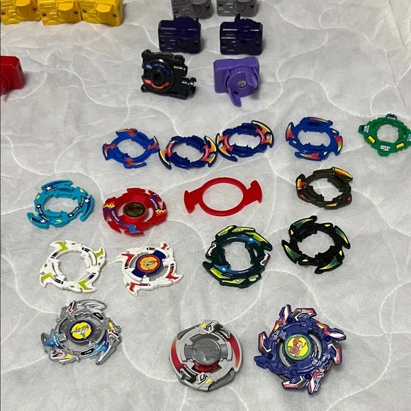 VINTAGE Hasbro Colorful Beyblade Set